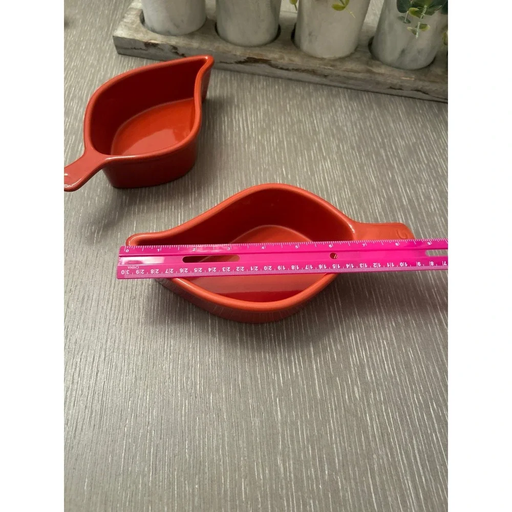Chantal ceramic leaf-shaped ramekin or baking dish NWT‎